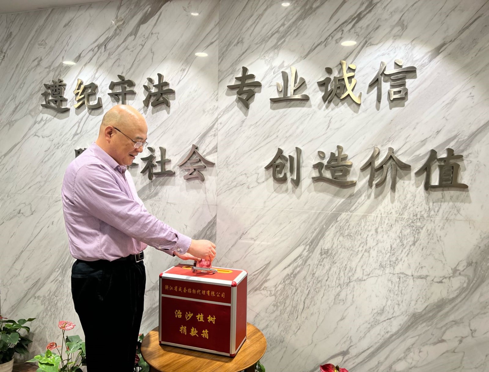 1697699386205998.jpg 1697699386205998.jpg